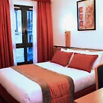 Otel Opera Cadet