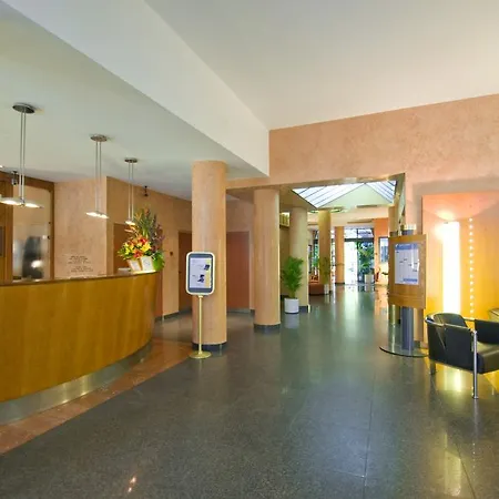 Opera Cadet Hotel 4*