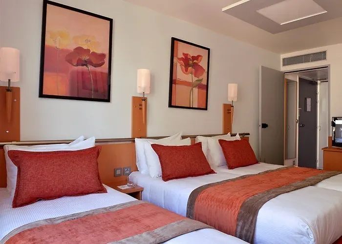 Opera Cadet Hotel 4*