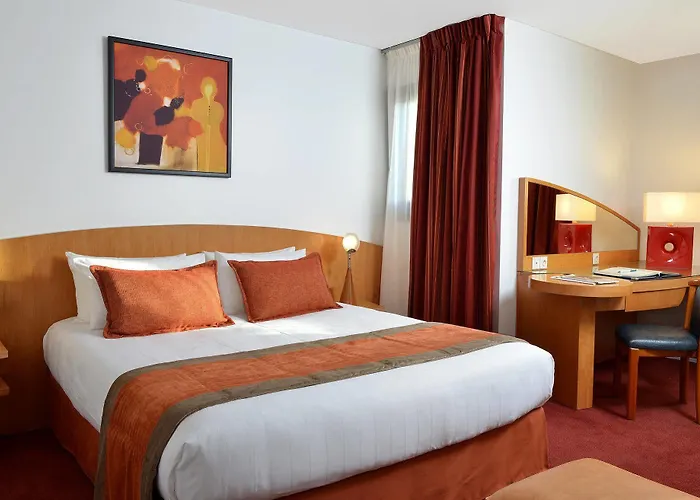 Opera Cadet Hotel 4*