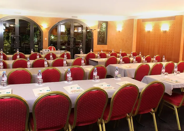 Opera Cadet Париж