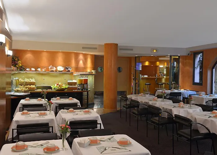 Opera Cadet Отель