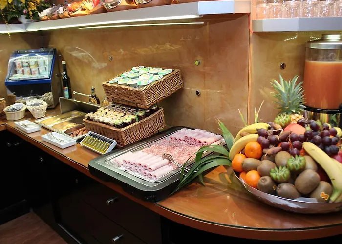 Opera Cadet Париж