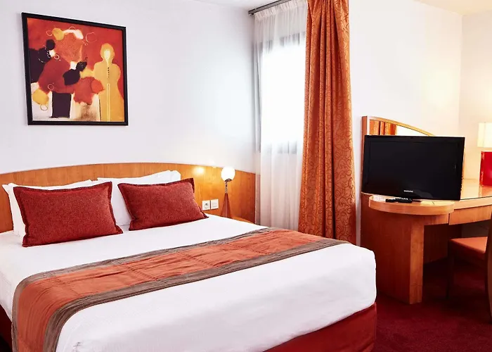 Отель Opera Cadet 4*