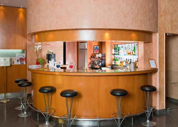 Opera Cadet Париж