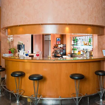 Opera Cadet פריז